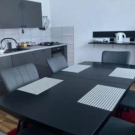 Apartament Przy Kolejce Na Skrzyczne 100 Metrow Do Kolejki Mysliwska 98 Szczyrk Exterior photo