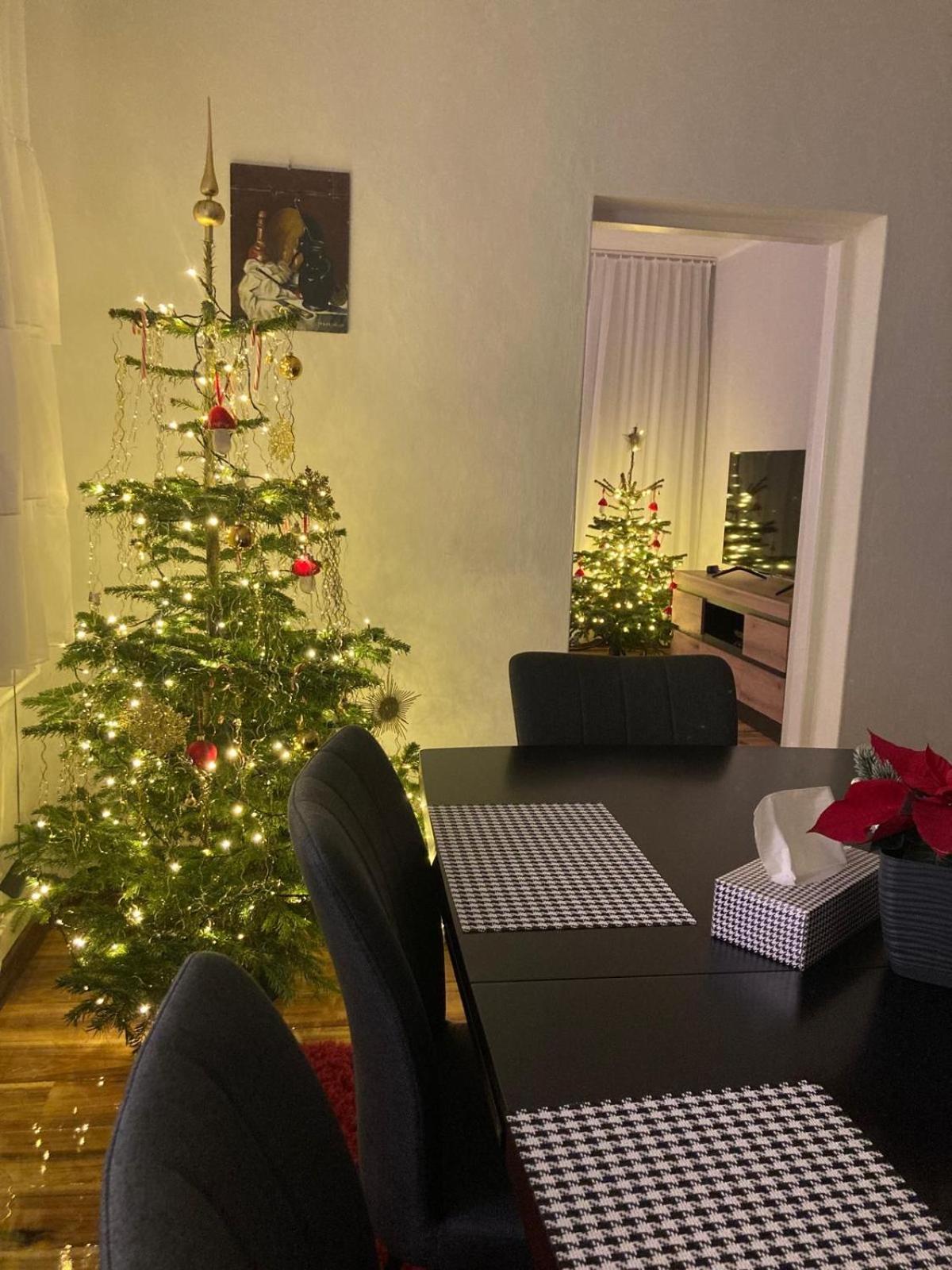 Przy Kolejce Na Skrzyczne 100 Metrow Do Kolejki Mysliwska 98 *